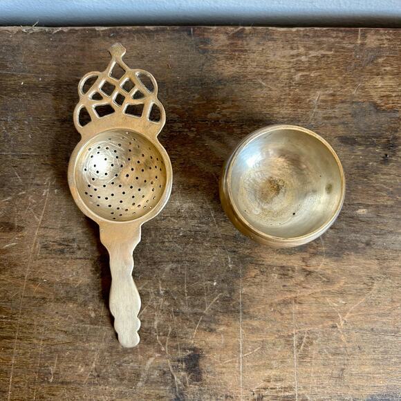 Antique Tea Strainer and Drip Cup | Loose Leaf Tea | Tea Gifts Accessories - Picture 3 of 4